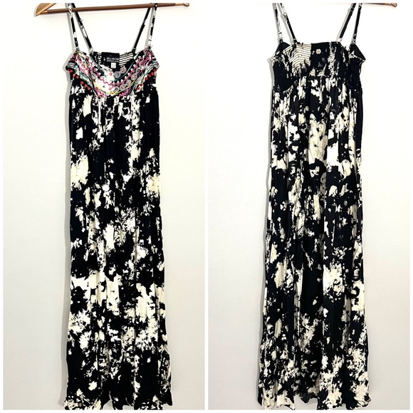 Billabong Smocked Embroidered top Maxi Dress - Picture 3 of 16